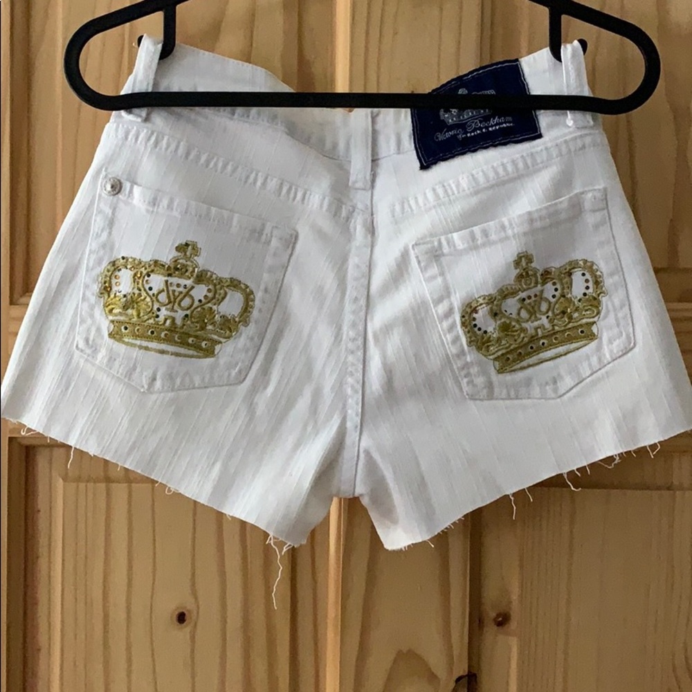 Mini shorts - Picture 2 of 3